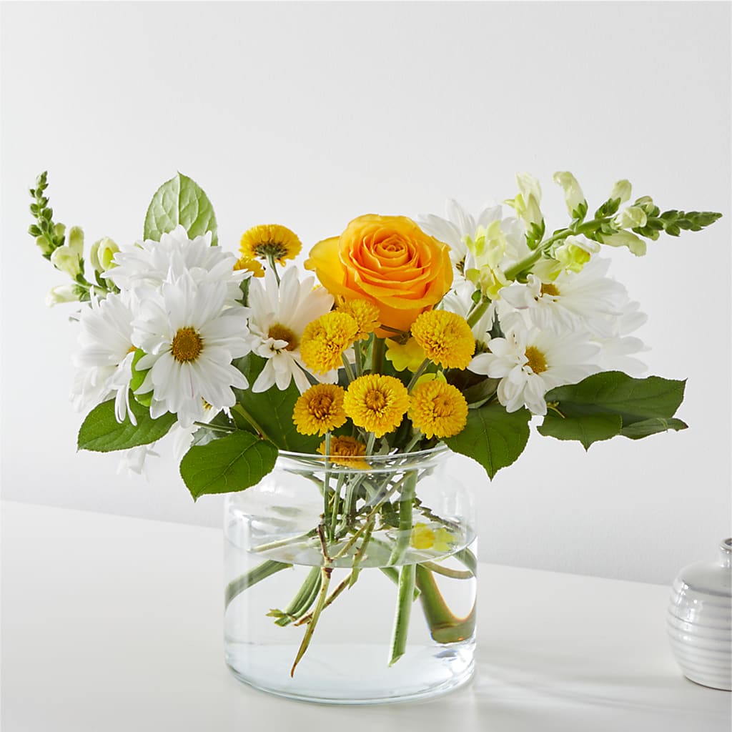 Sun Salutation Bouquet – ANTOSZYK'S GARDEN CENTER & FLORIST SHOP, Butler PA