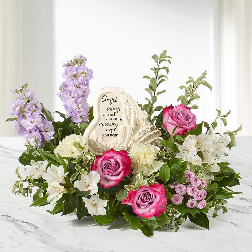 In My Heart Arrangement – ANTOSZYK'S GARDEN CENTER & FLORIST SHOP, Butler PA