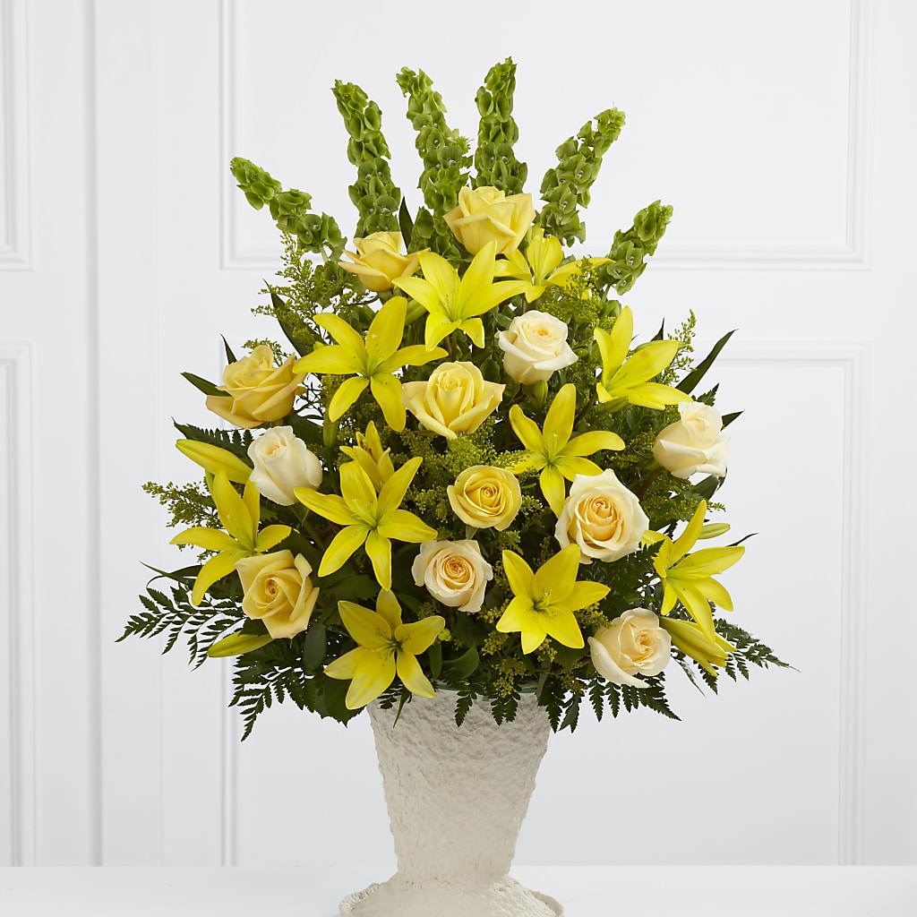 Golden Memories Arrangement – ANTOSZYK'S GARDEN CENTER & FLORIST SHOP, Butler PA