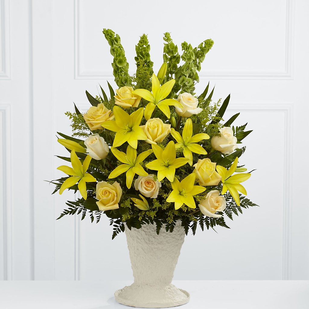 Golden Memories Arrangement – ANTOSZYK'S GARDEN CENTER & FLORIST SHOP, Butler PA