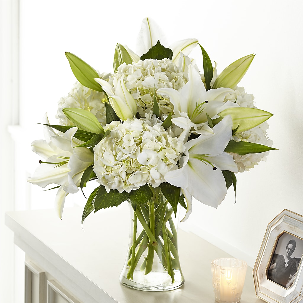 Compassionate Lily Bouquet – ANTOSZYK'S GARDEN CENTER & FLORIST SHOP, Butler PA