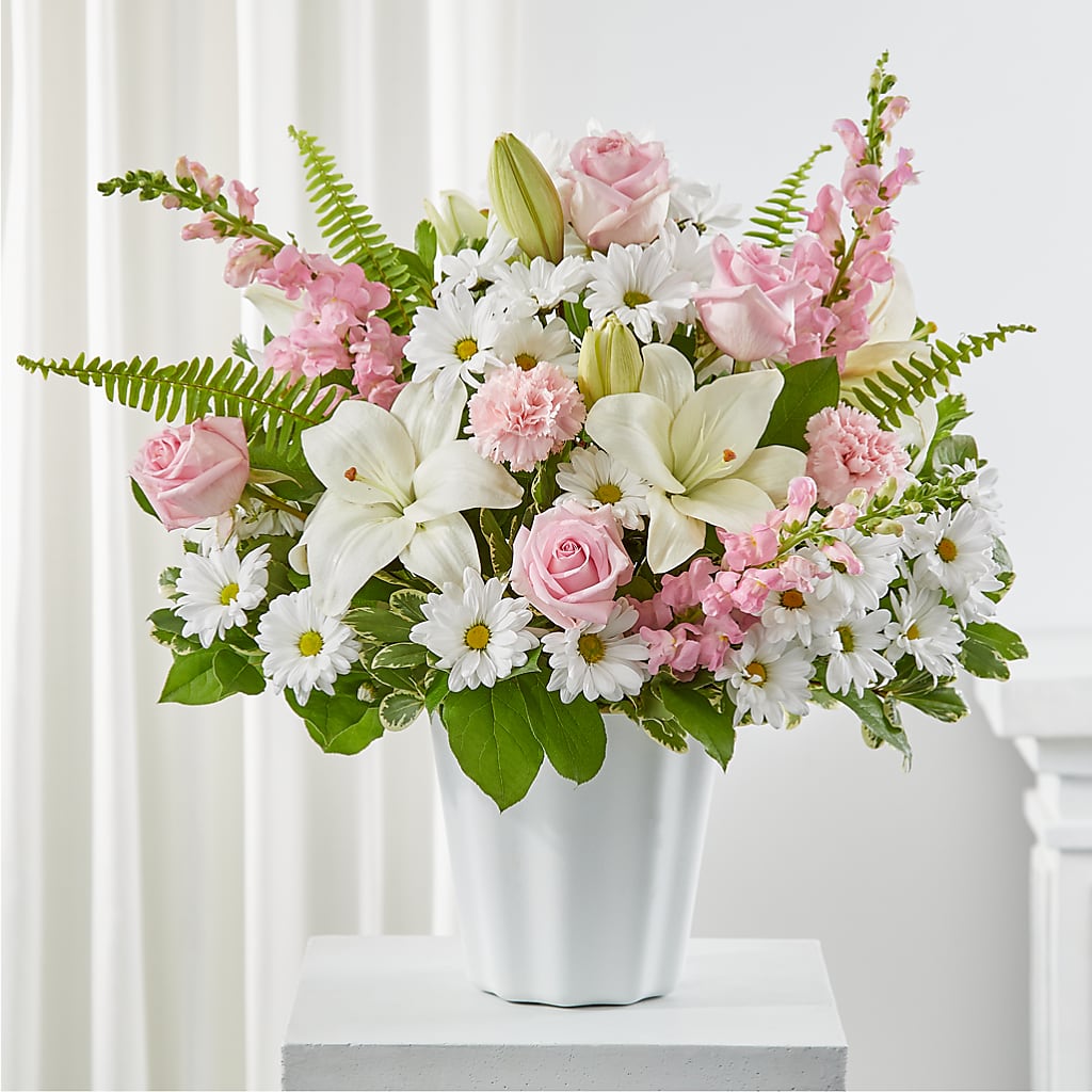 Soft Touch Tabletop Basket – ANTOSZYK'S GARDEN CENTER & FLORIST SHOP, Butler PA