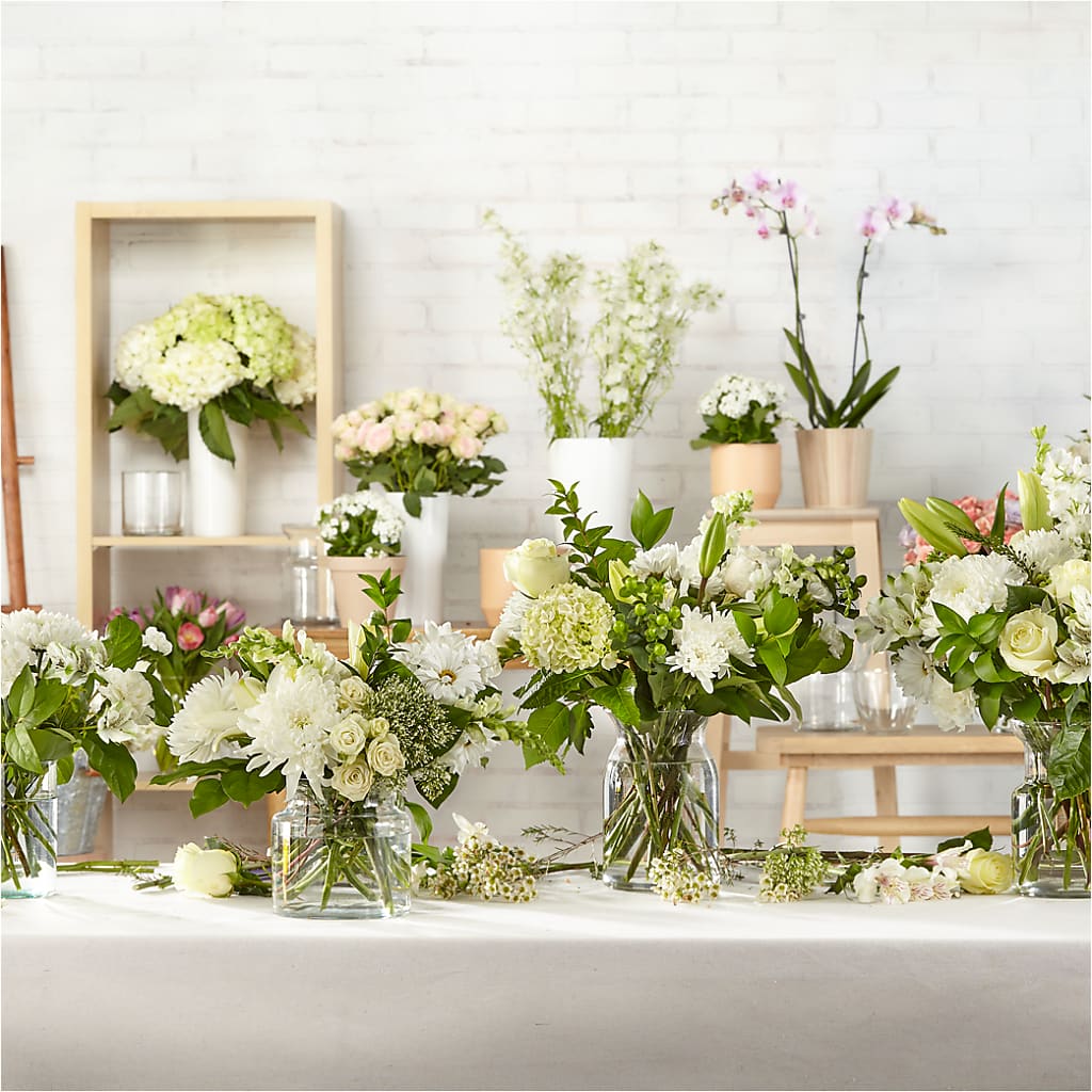Classic Ivory – A Florist Original – ANTOSZYK'S GARDEN CENTER & FLORIST SHOP, Butler PA