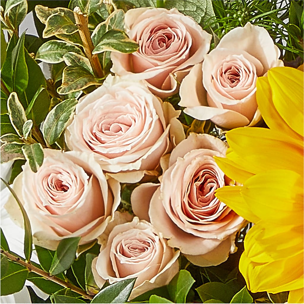 The Good Life Bouquet – ANTOSZYK'S GARDEN CENTER & FLORIST SHOP, Butler PA