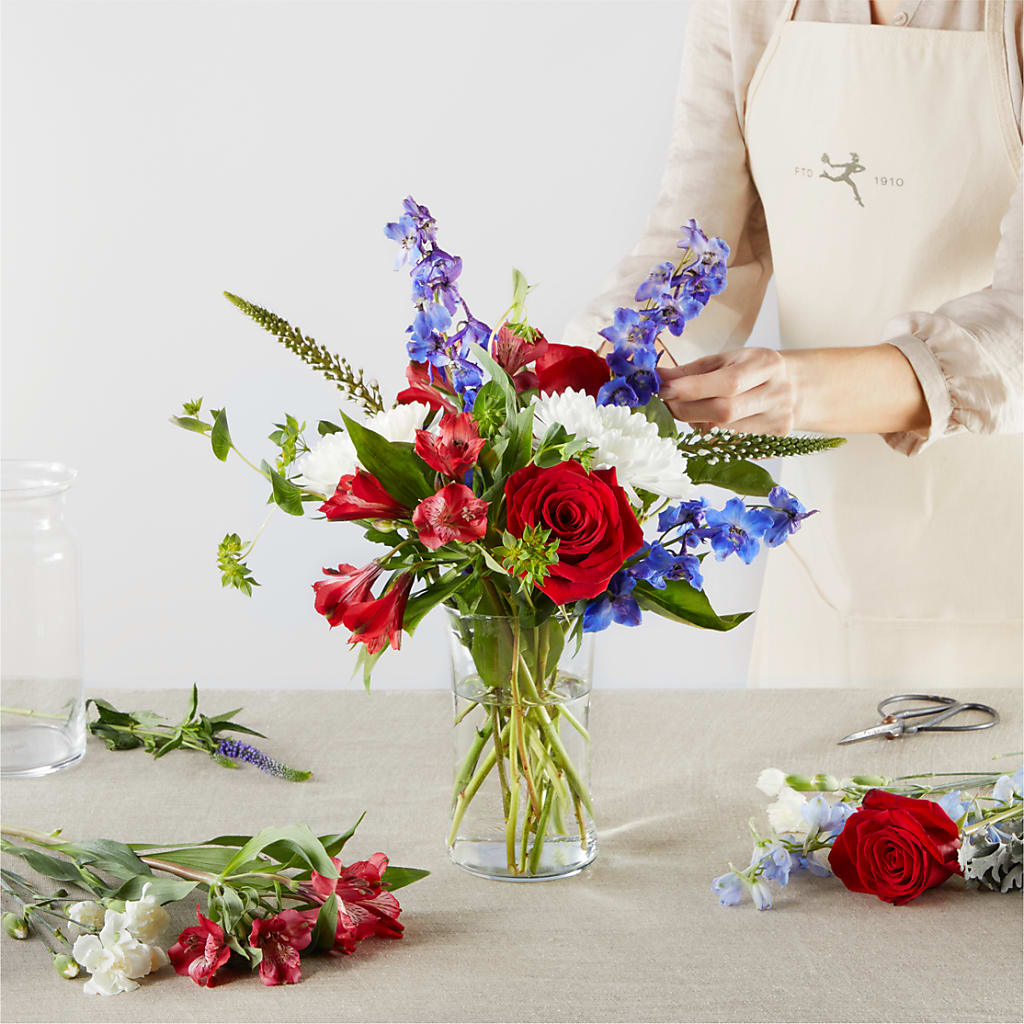 Star Spangled - A Florist Original – ANTOSZYK'S GARDEN CENTER & FLORIST SHOP, Butler PA