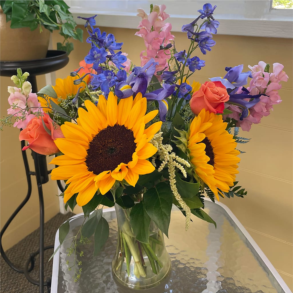 Rays of Life Bouquet – ANTOSZYK'S GARDEN CENTER & FLORIST SHOP, Butler PA