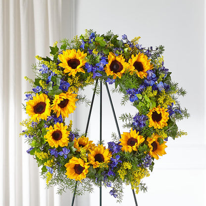 Bright Rays Wreath – ANTOSZYK'S GARDEN CENTER & FLORIST SHOP, Butler PA