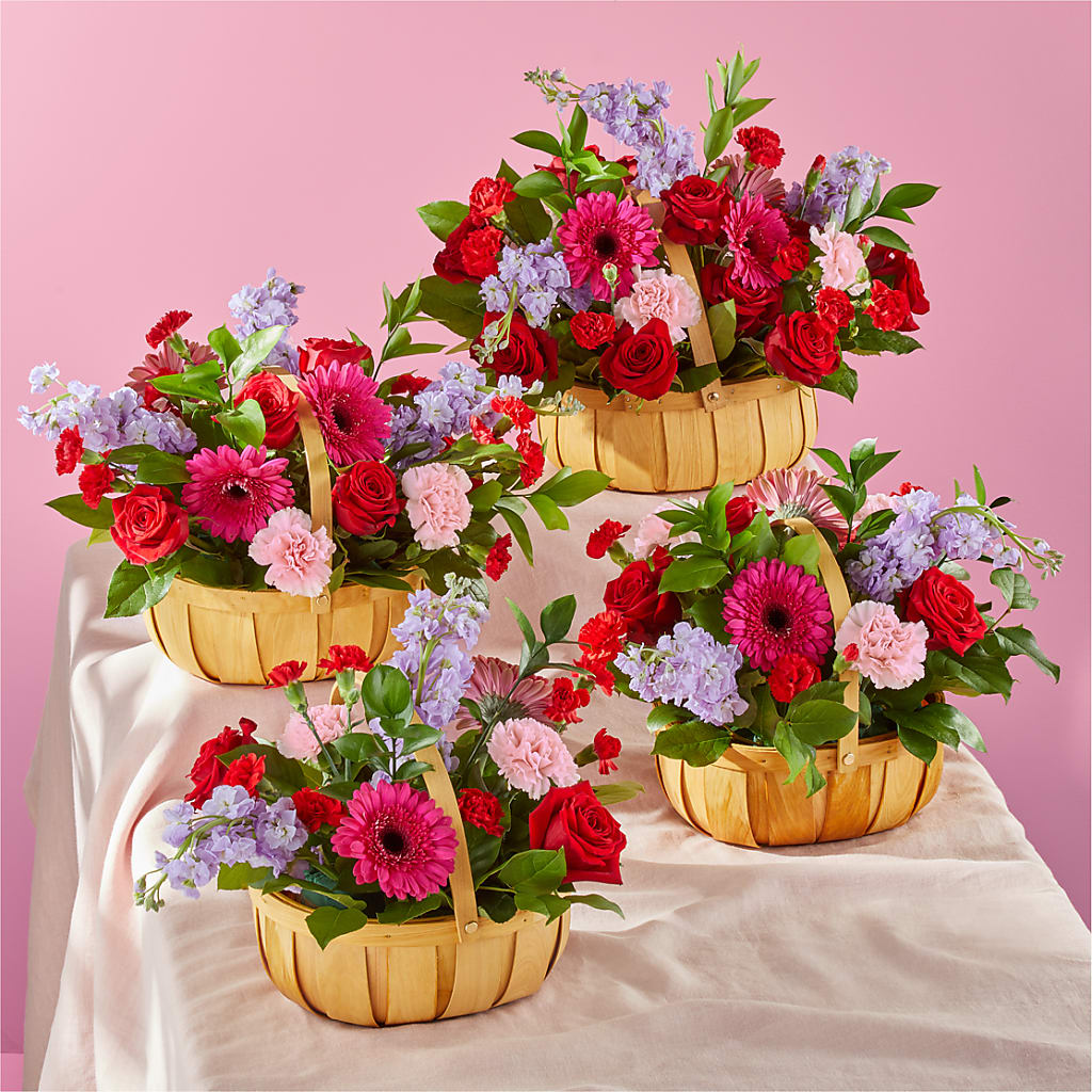 Pink Picnic Basket – ANTOSZYK'S GARDEN CENTER & FLORIST SHOP, Butler PA