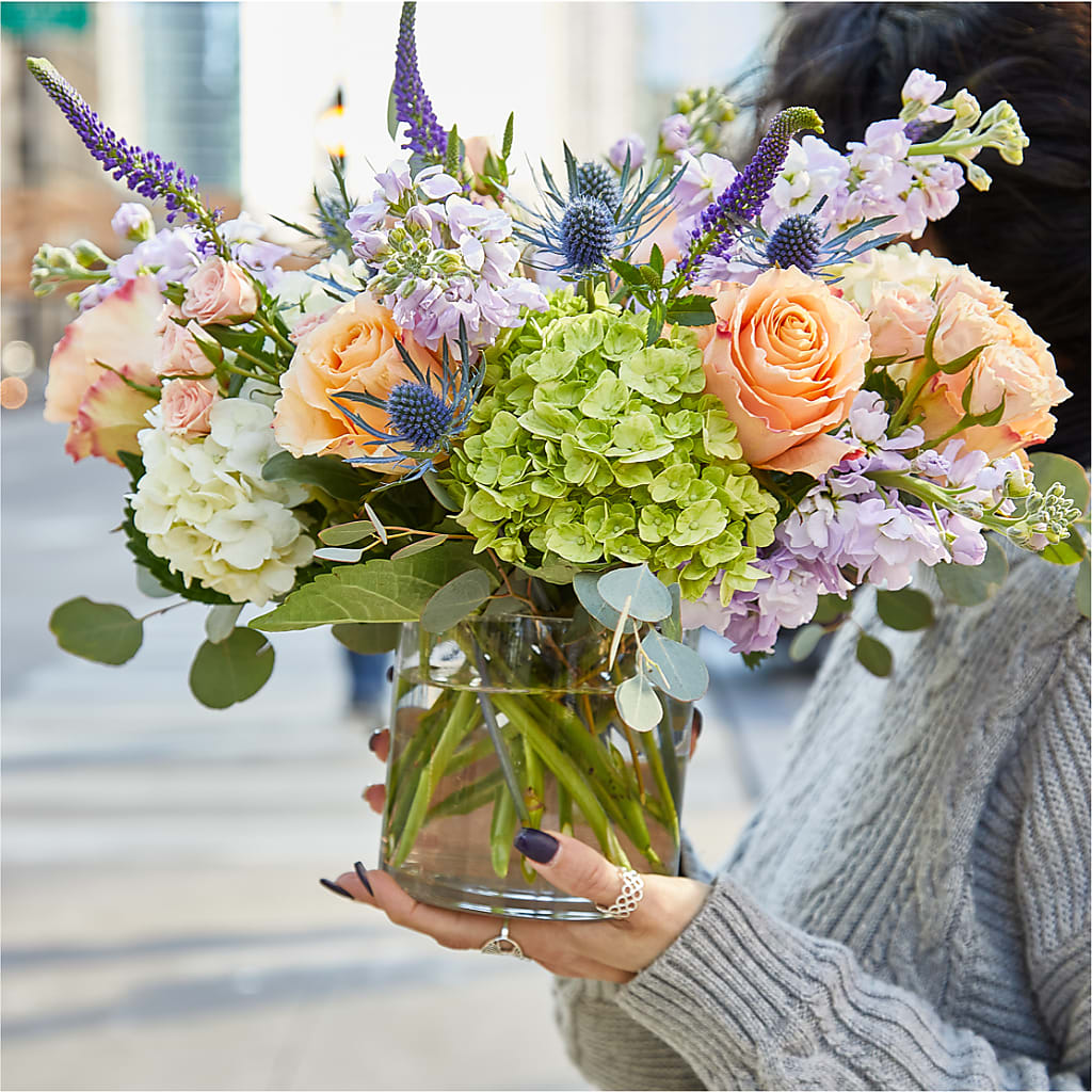 Porch Swing Bouquet – ANTOSZYK'S GARDEN CENTER & FLORIST SHOP, Butler PA