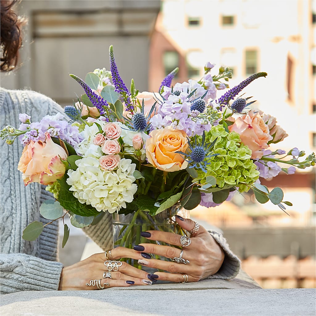 Porch Swing Bouquet – ANTOSZYK'S GARDEN CENTER & FLORIST SHOP, Butler PA