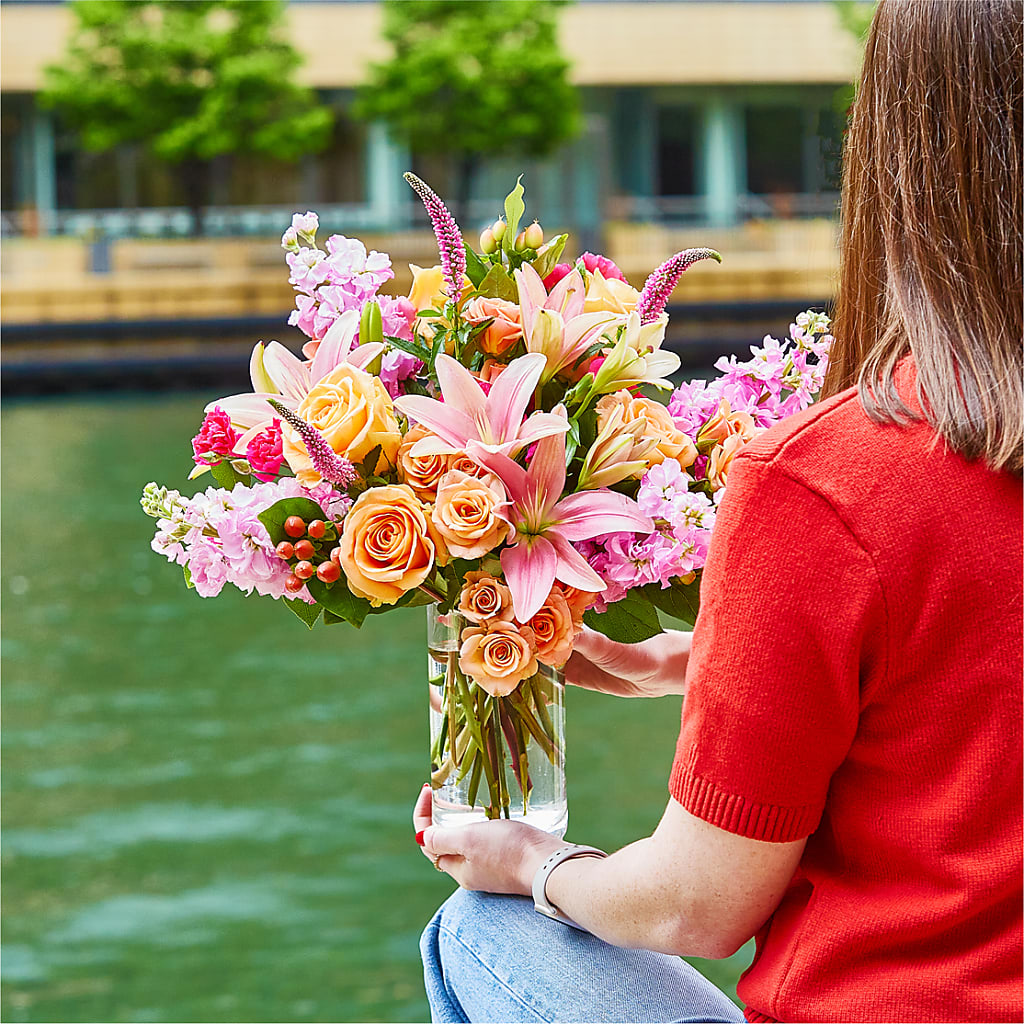 Bisous Bouquet – ANTOSZYK'S GARDEN CENTER & FLORIST SHOP, Butler PA