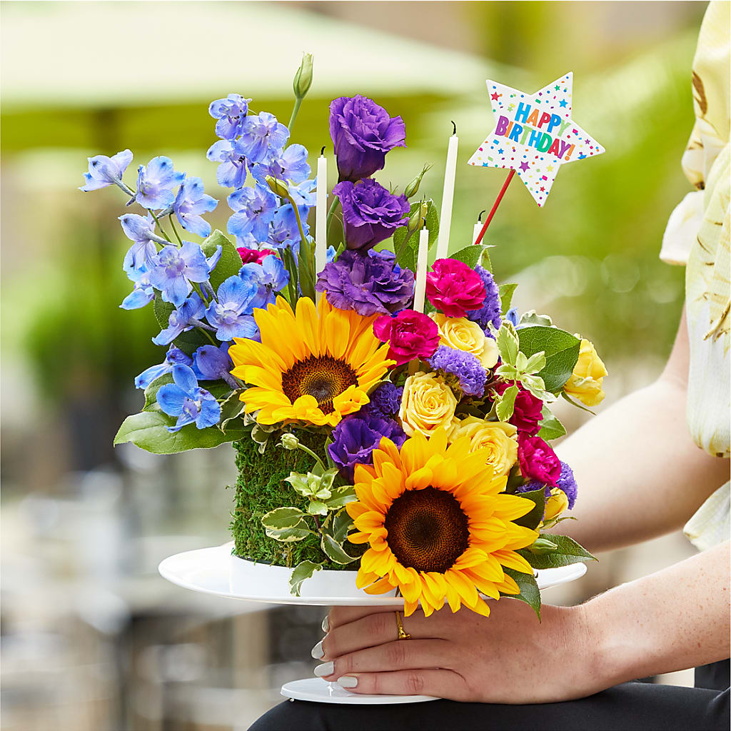 Star of the Day Floral Cake – ANTOSZYK'S GARDEN CENTER & FLORIST SHOP, Butler PA