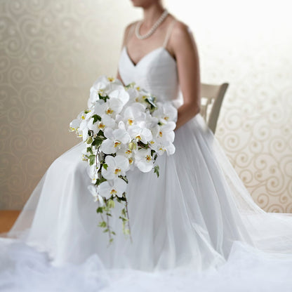 Classic White Bouquet – ANTOSZYK'S GARDEN CENTER & FLORIST SHOP, Butler PA