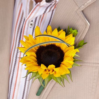 Free Spirit Boutonniere – ANTOSZYK'S GARDEN CENTER & FLORIST SHOP, Butler PA